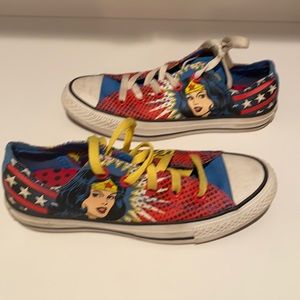 Converse Wonder Woman Sneakers size 4